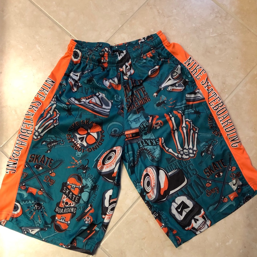 Nike Youth XL Shorts